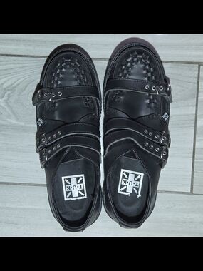 T.U.K Black Triple Strap Creeper Shoes for Men